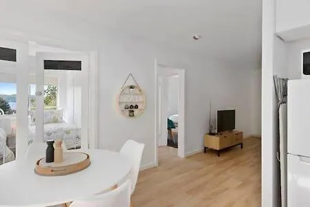 Renovated Unit In Leafy Surrounds Close To Shops 霍巴特