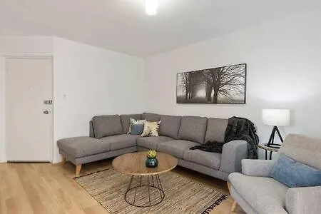 Renovated Unit In Leafy Surrounds Close To Shops 霍巴特 0*,  澳大利亚